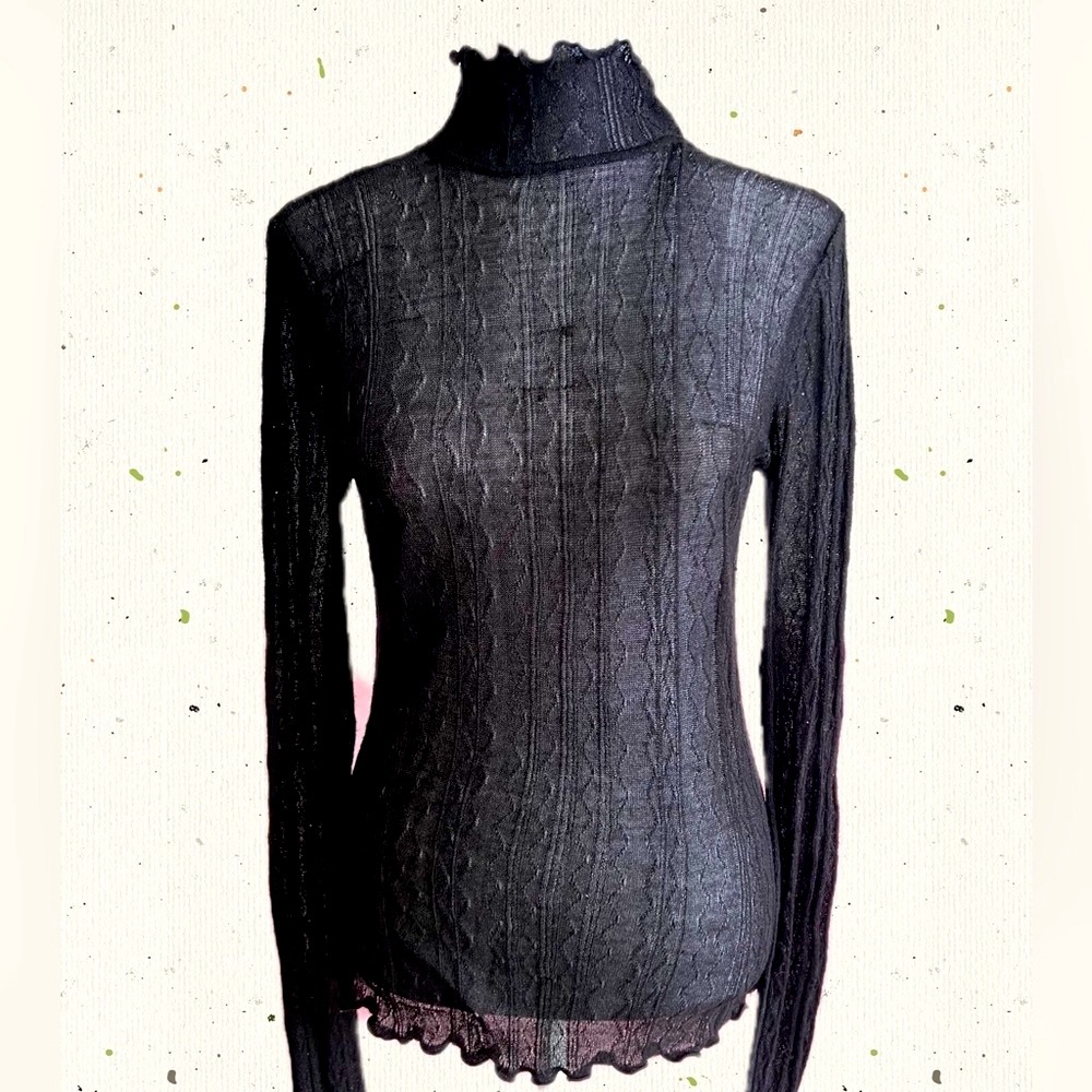 Guess Women long sleeve shirt S size 🤩